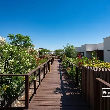 Villa T3 A 400m De La Avec Piscine *